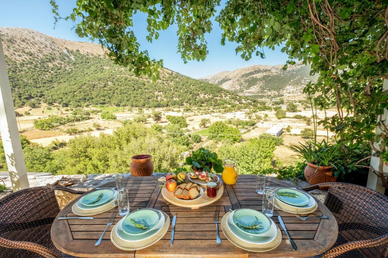 Stone Built Villa Galatia, Poolside & Perfect View Karés Екстериор снимка