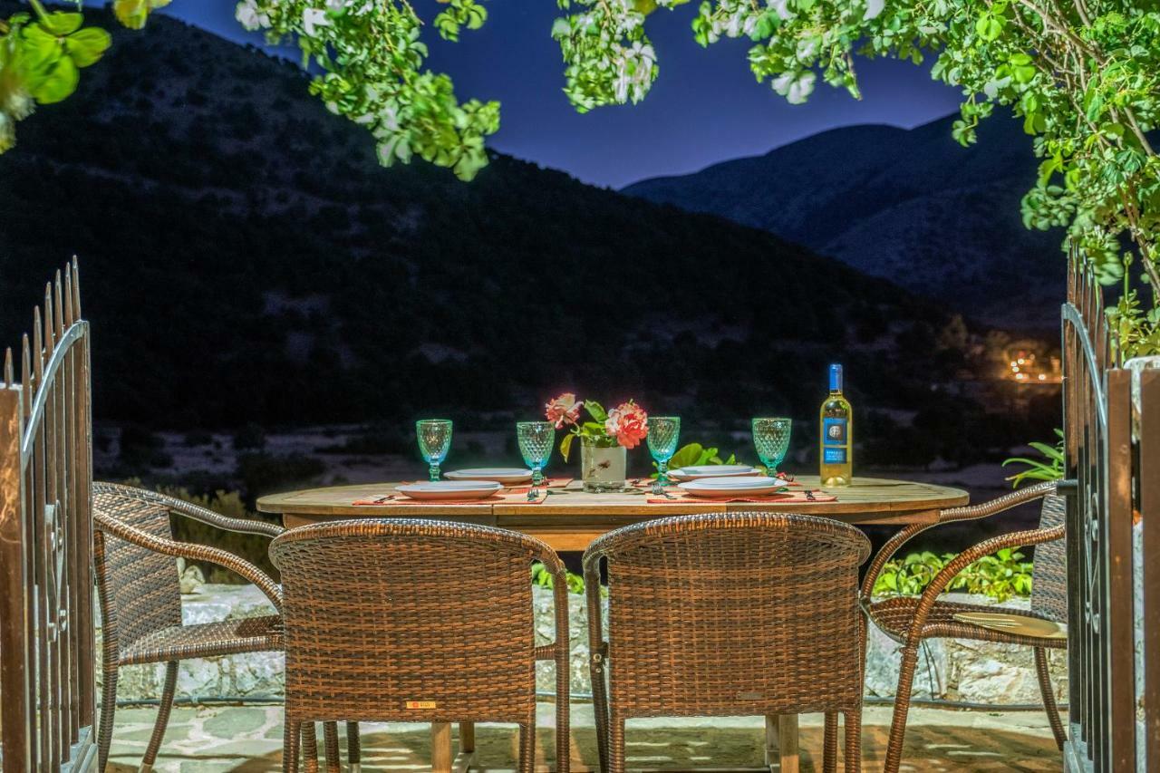 Stone Built Villa Galatia, Poolside & Perfect View Karés Екстериор снимка