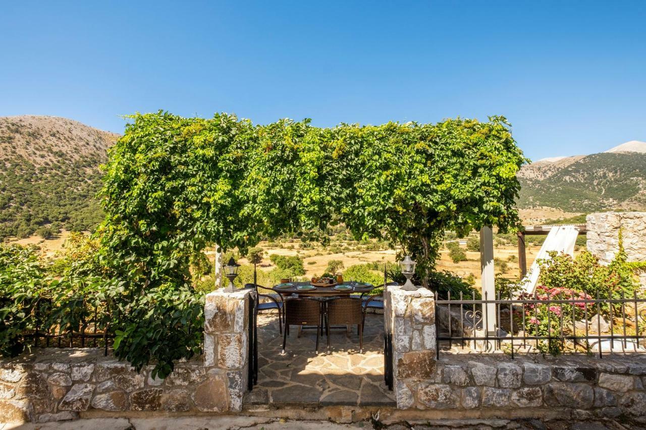 Stone Built Villa Galatia, Poolside & Perfect View Karés Екстериор снимка