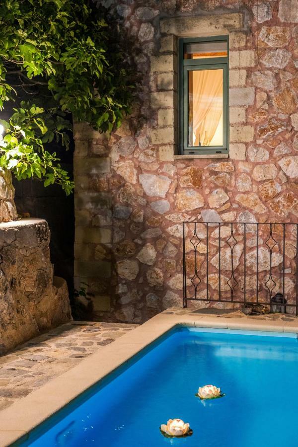 Stone Built Villa Galatia, Poolside & Perfect View Karés Екстериор снимка